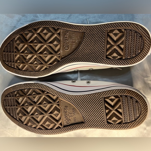 Converse All Star Chuck Taylor (white men size 8) - Picture 3 of 4